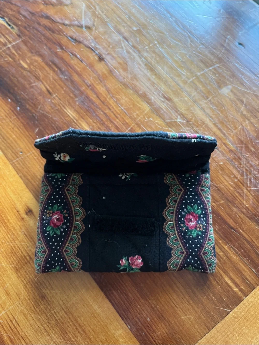 Vera Bradley Black Quilted Card Wallet with Pink Rose Print - Picture 2 of 2